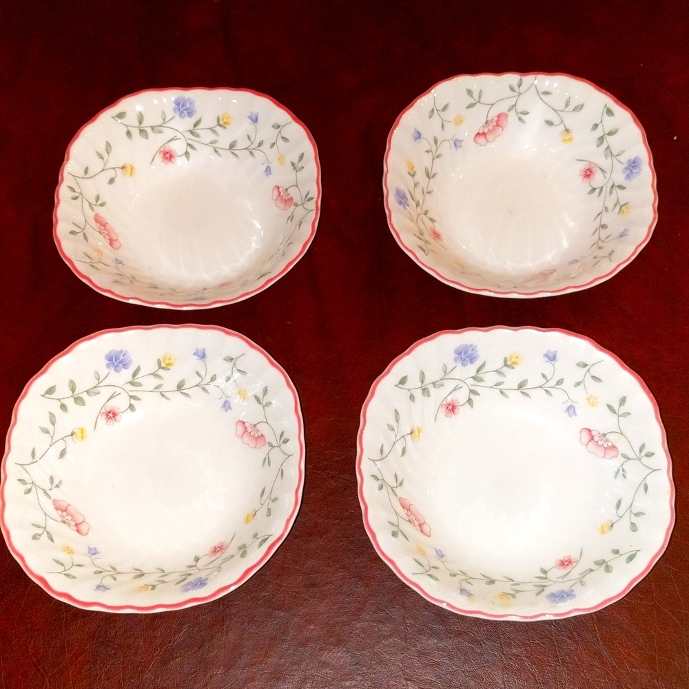 Discontinued Johnson Brothers Summer Chintz set of 4 cereal bowls